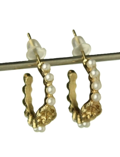 Esther | små smalle guldfarvet perle øreringe